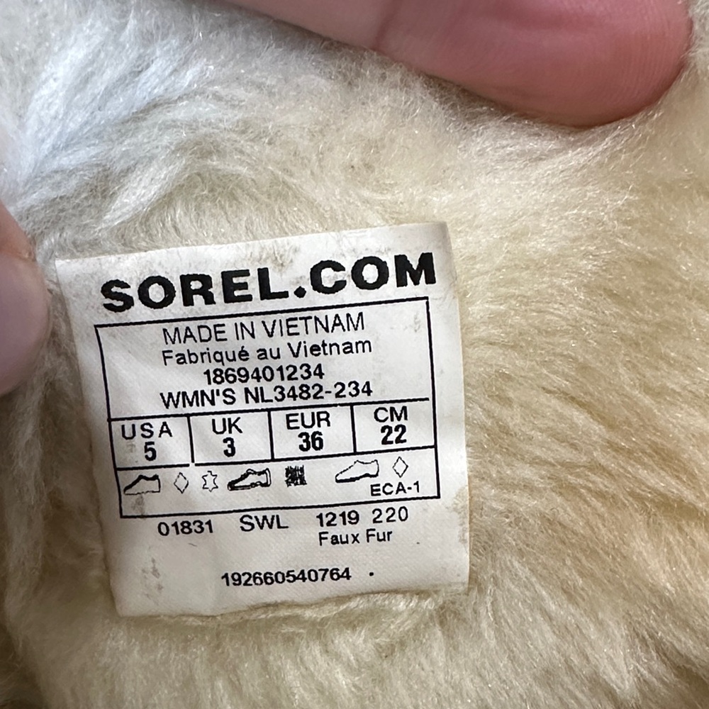 Sorel Women's Tan and Black Ankle Boots - Picture 2 of 16